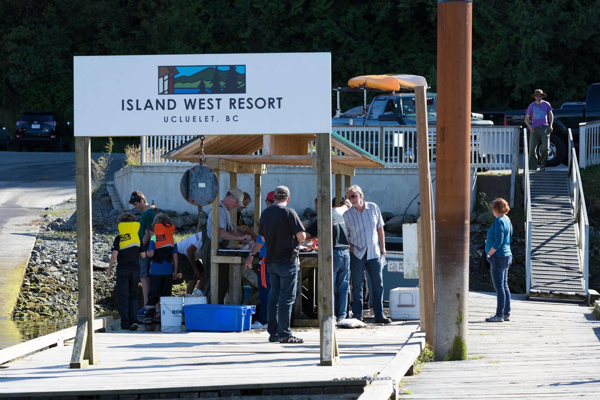 Island West Resort Ucluelet Zewnętrze zdjęcie